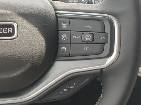 New 2026 Jeep Grand Wagoneer 4WD image 26