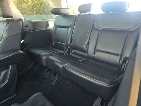 Certified 2025 Ford Expedition Platinum image 16