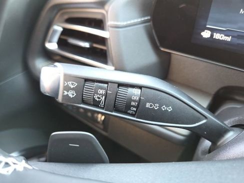 New 2026 Chevrolet Traverse LT image 47