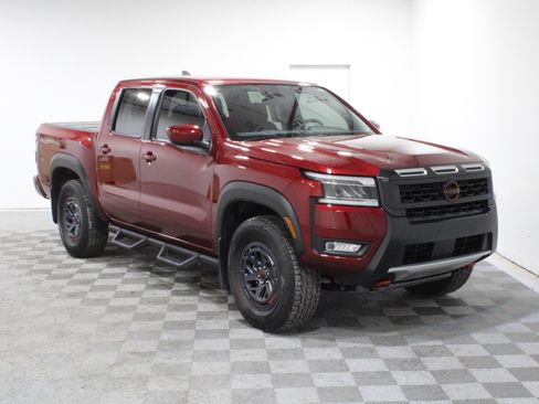 Used 2025 Nissan Frontier PRO-4X AWD/4WD image 1