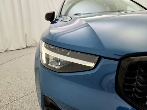 Used 2023 Volvo XC40 B5 Plus w/ Driver Assist Package image 28