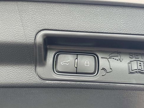 Used 2021 Ford Explorer Limited w/ Equipment Group 301A RWD image 13