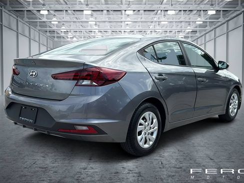 Used 2020 Hyundai Elantra SE FWD image 5