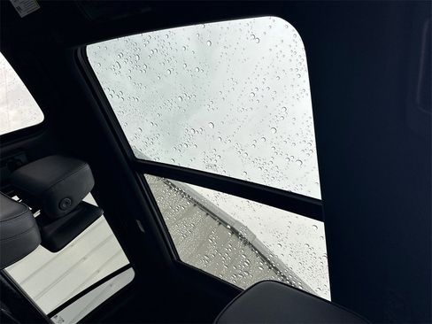 Used 2022 GMC Yukon XL Denali w/ Denali Ultimate Package image 34