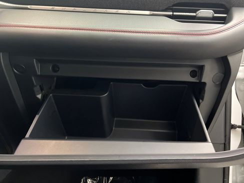 Used 2025 Ford Explorer ST-Line w/ ST-Line Street Pack image 29