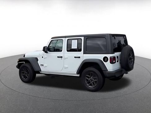 Used 2025 Jeep Wrangler Unlimited Sport AWD/4WD image 16