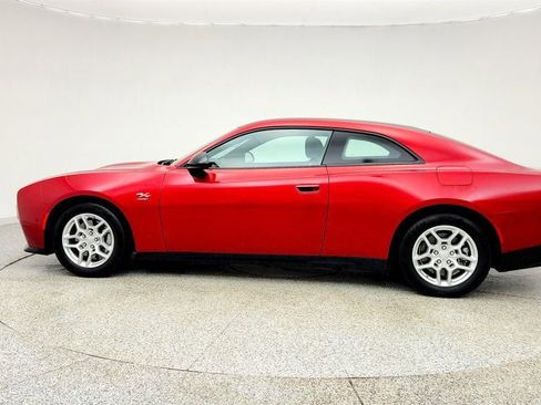 Used 2025 Dodge Charger Daytona R/T w/ Sun & Sound Package image 8