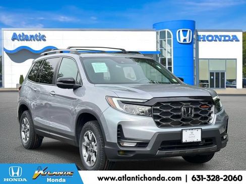 Certified 2023 Honda Passport TrailSport image 1
