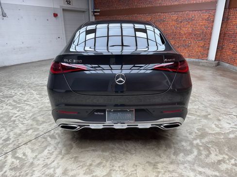 Used 2026 Mercedes-Benz GLC 300 4MATIC image 4