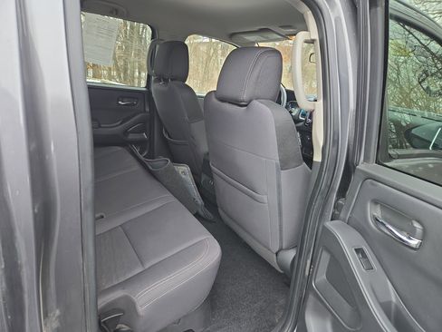 Used 2022 Nissan Frontier SV w/ Technology Package image 27