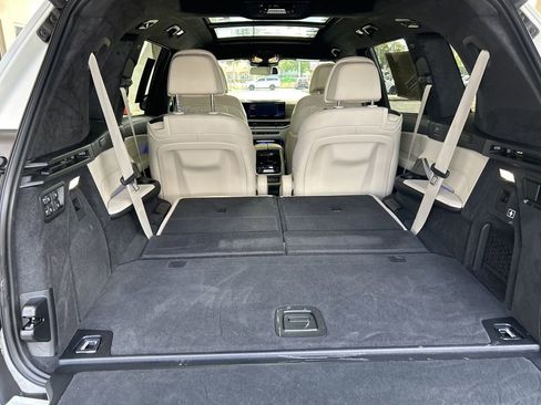 Used 2024 BMW X7 xDrive40i w/ Executive Package image 46