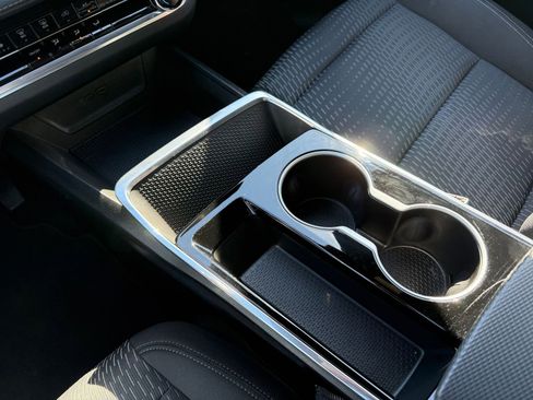 Used 2025 Chevrolet Equinox LT image 41