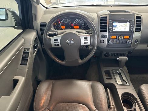 Used 2017 Nissan Frontier SL AWD/4WD image 7