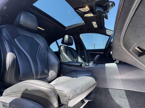 Used 2019 BMW 530i RWD image 31
