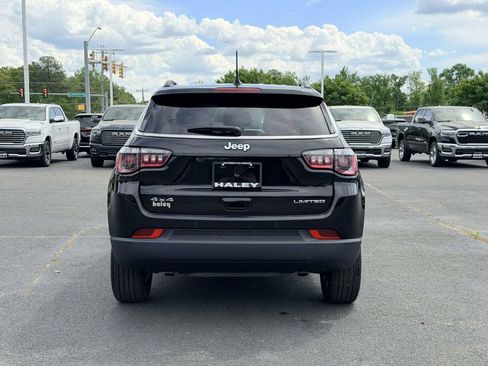 Used 2025 Jeep Compass Limited image 20