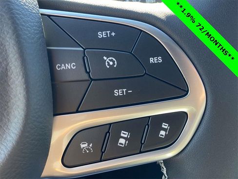 New 2026 Chrysler Pacifica Select image 46