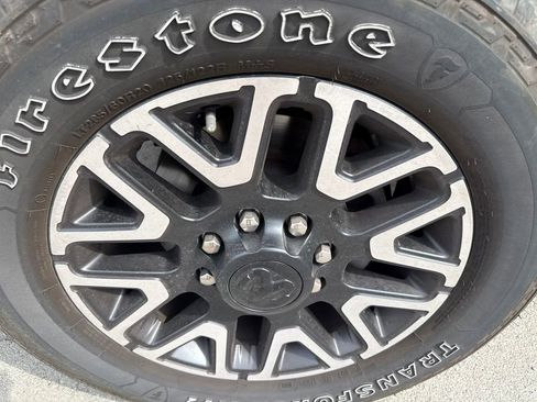 Used 2025 RAM 2500 Limited AWD/4WD image 9