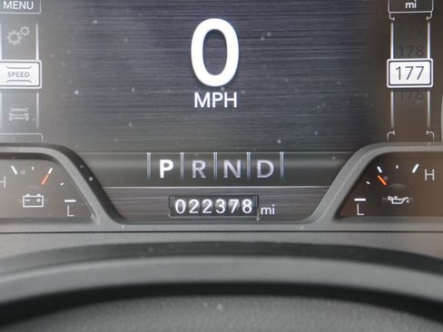 Used 2024 RAM 1500 Laramie AWD/4WD image 18
