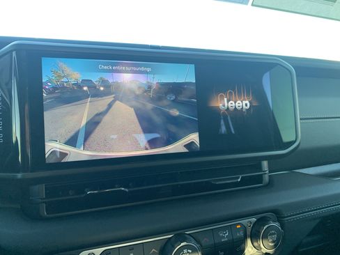 New 2025 Jeep Gladiator Sport image 29