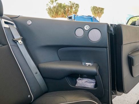 Used 2016 Rolls-Royce Dawn image 69