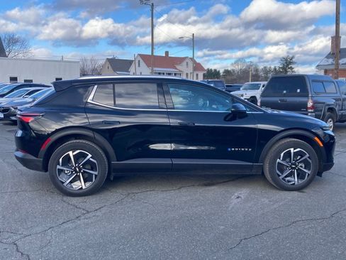 New 2026 Chevrolet Equinox EV LT AWD/4WD image 8