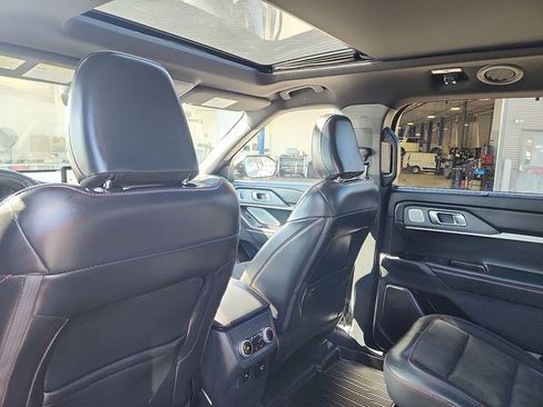Certified 2025 Ford Explorer ST AWD/4WD image 24