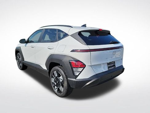 Used 2024 Hyundai Kona SEL AWD/4WD image 3