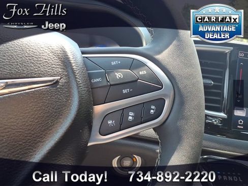 Certified 2026 Chrysler Pacifica Limited FWD image 19