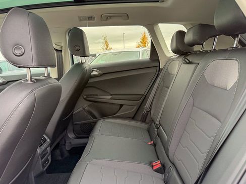 New 2026 Volkswagen Taos SE image 21