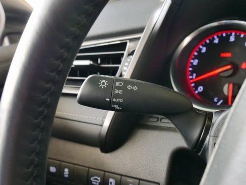 Used 2020 Toyota Camry XSE image 28