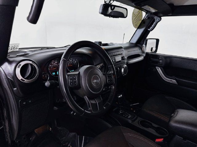 Used 2018 Jeep Wrangler Rubicon w/ Power Convenience Group AWD/4WD image 9