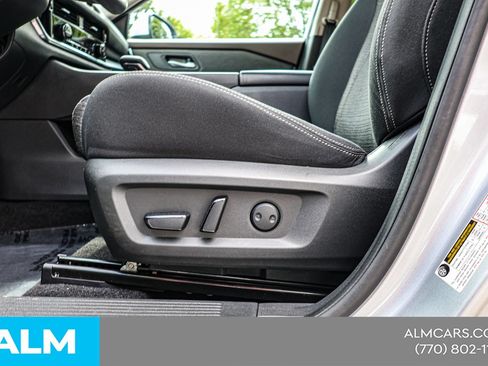 Used 2023 Nissan Rogue SV FWD image 20