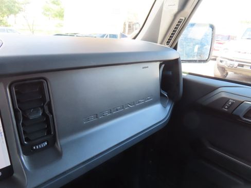 Used 2025 Ford Bronco Big Bend image 23