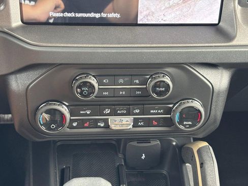 New 2026 Ford Bronco Badlands AWD/4WD image 22