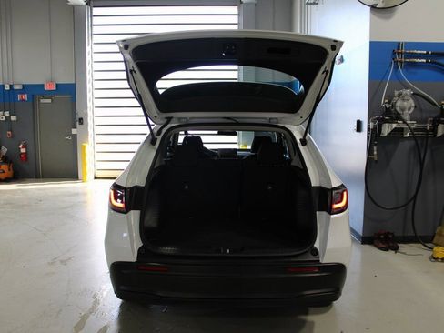 Used 2023 Honda HR-V LX image 40