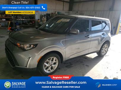 Used 2025 Kia Soul LX w/ LX Technology Package