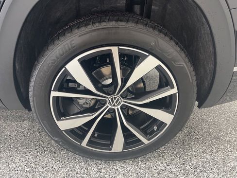 New 2026 Volkswagen Atlas SEL Premium R-Line AWD/4WD image 12