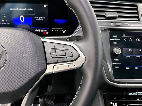 Used 2022 Volkswagen Tiguan SE image 22