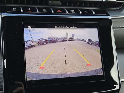 New 2025 Jeep Grand Cherokee L Laredo image 16