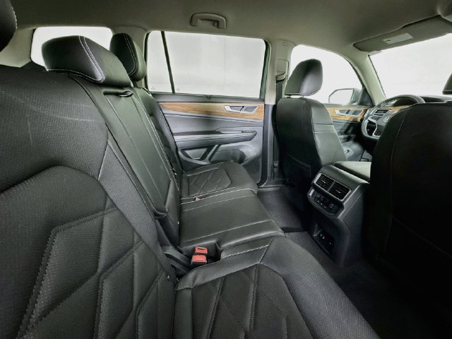 Used 2026 Volkswagen Atlas SE AWD/4WD image 24