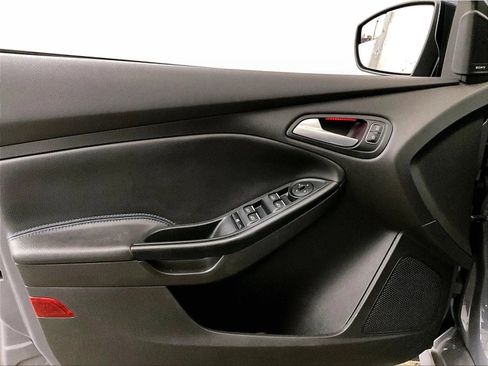 Used 2016 Ford Focus RS AWD/4WD image 22