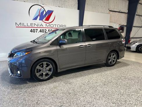 Used 2019 Toyota Sienna SE Premium image 15