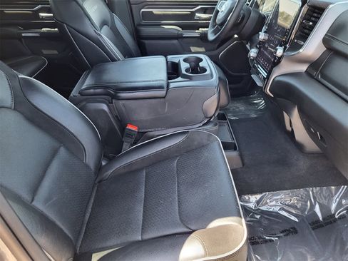 Certified 2025 RAM 1500 Laramie image 31