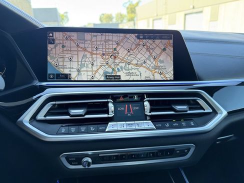 Used 2020 BMW X5 M50i w/ Executive Package AWD/4WD image 19