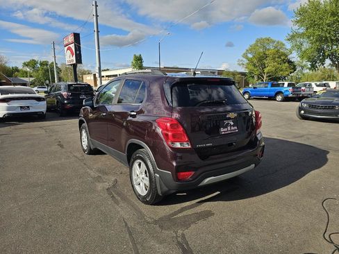 Used 2020 Chevrolet Trax LT w/ LT Convenience Package AWD/4WD image 8