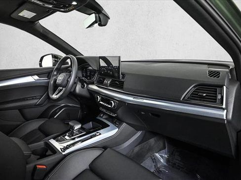 Certified 2025 Audi Q5 2.0T Premium Plus w/ Premium Plus Package image 23