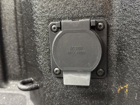 Used 2022 GMC Sierra 1500 AT4 w/ AT4 Premium Package image 25