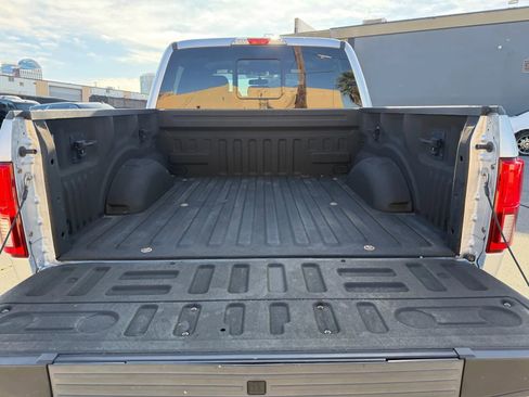 Used 2018 Ford F150 Lariat image 31