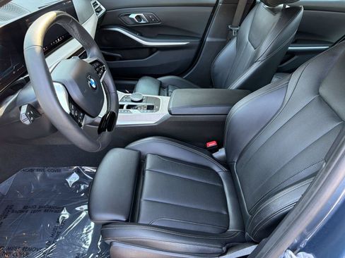 Used 2025 BMW 330i xDrive Sedan AWD/4WD image 5