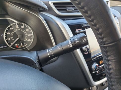 Used 2017 Nissan Murano Platinum w/ Platinum Technology Package image 25